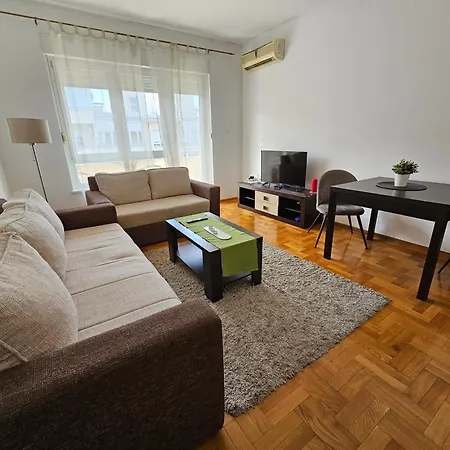 Stan Svetozara Markovica 5a