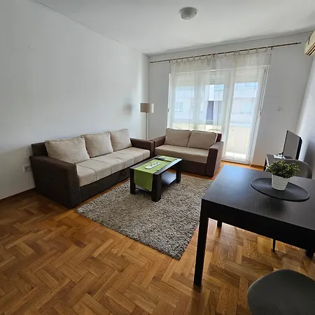 Stan Svetozara Markovica 5a Apartmán